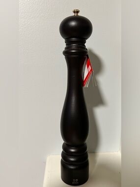 New Peugeot large Pepper Mill